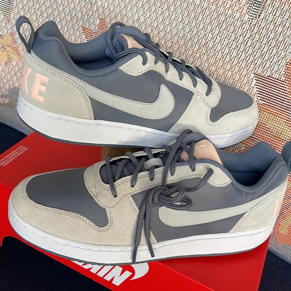 NIKE WMNS COURT BOROUGH LOW PREMIUM
ARMORY BLUE/PURE PLATINUM SNEAKRS
861533 400 - Picture 11 of 16